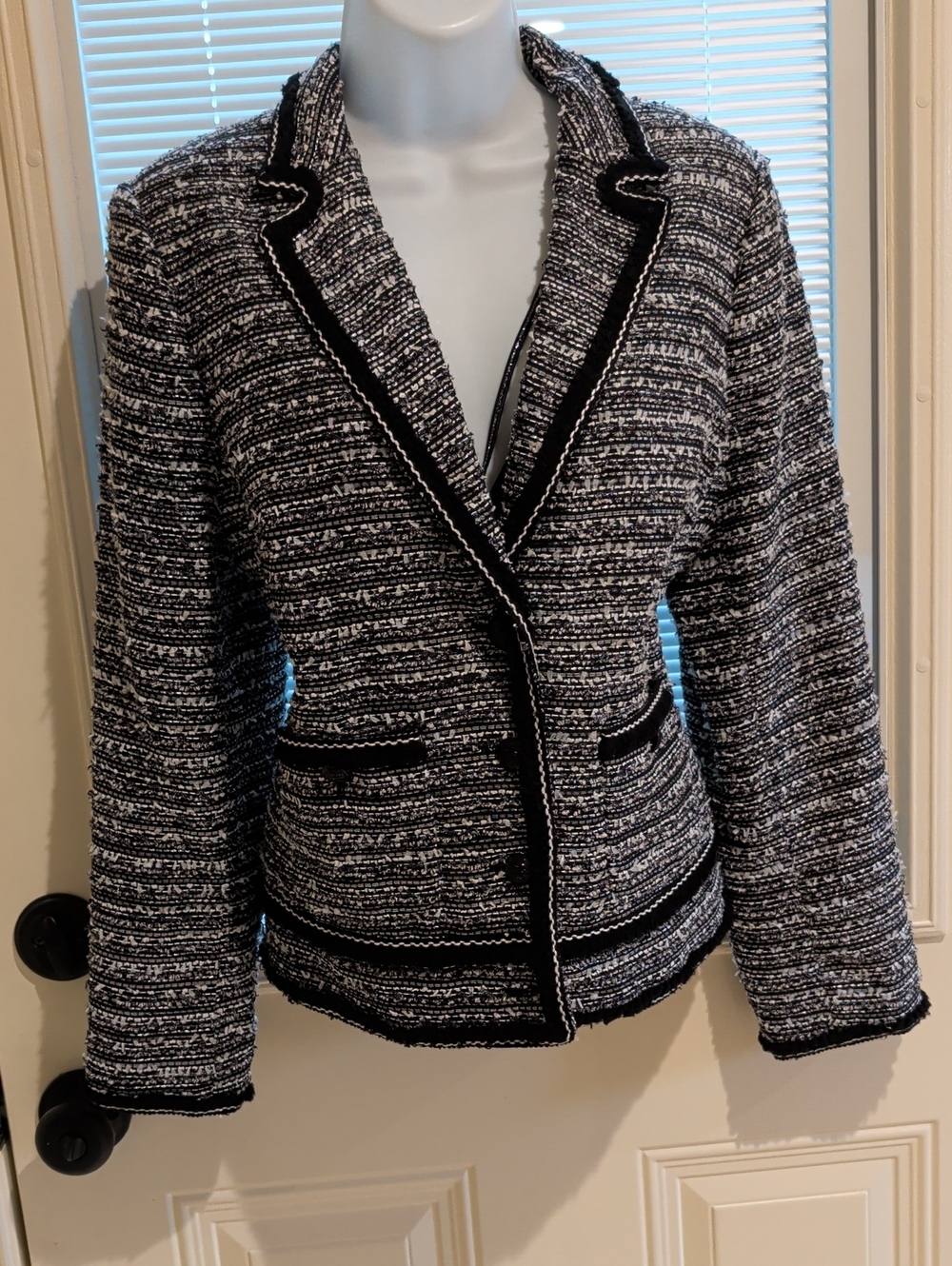 Talbots Black & White Bouclé Blazer with Trim Size 12P